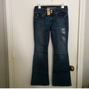 American Eagle Artist Flare Jean size 4 short